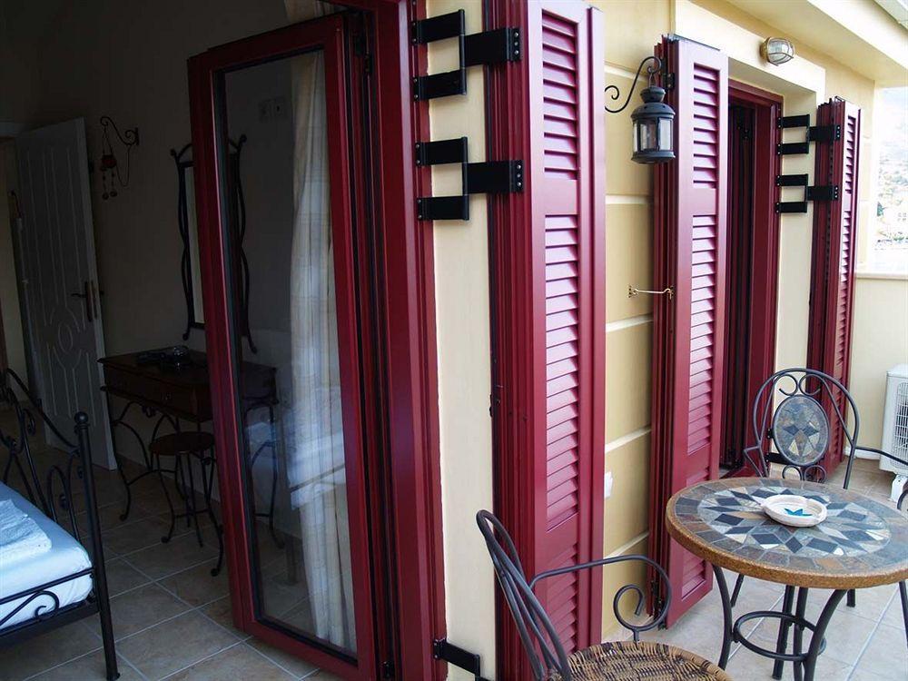 Greka Ionian Suites Agia Efimia Exterior foto